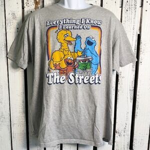 Men's Sesame Street T-shirt XL Everything I Know I Learned On The Streets Gray